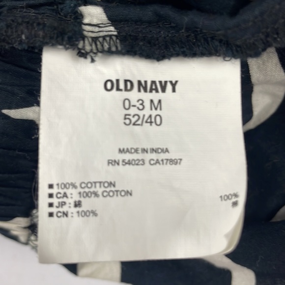 Old Navy Romper One Piece Size 0-3 Months - Picture 5 of 5